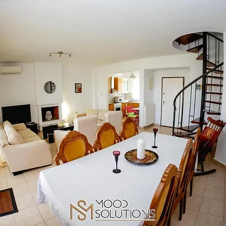 Aiolis Fourka Moodsolutions Living بيت للعطل