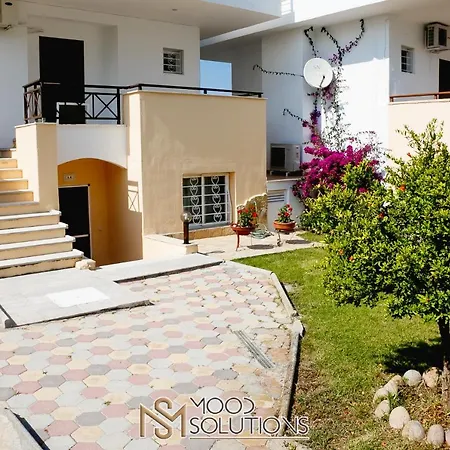 بيت للعطل Aiolis Fourka Moodsolutions Living *