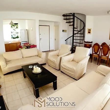 Aiolis Fourka Moodsolutions Living بيت للعطل