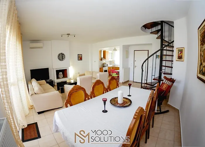 Aiolis Fourka Moodsolutions Living Nyaraló