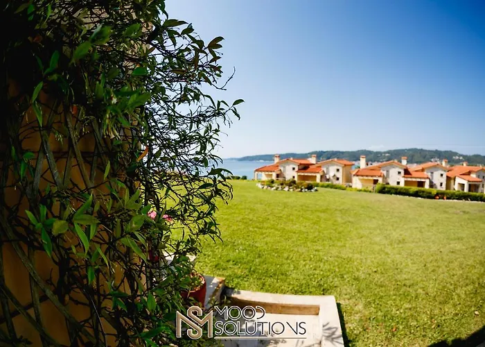 Aiolis Fourka Moodsolutions Living 펜션 *